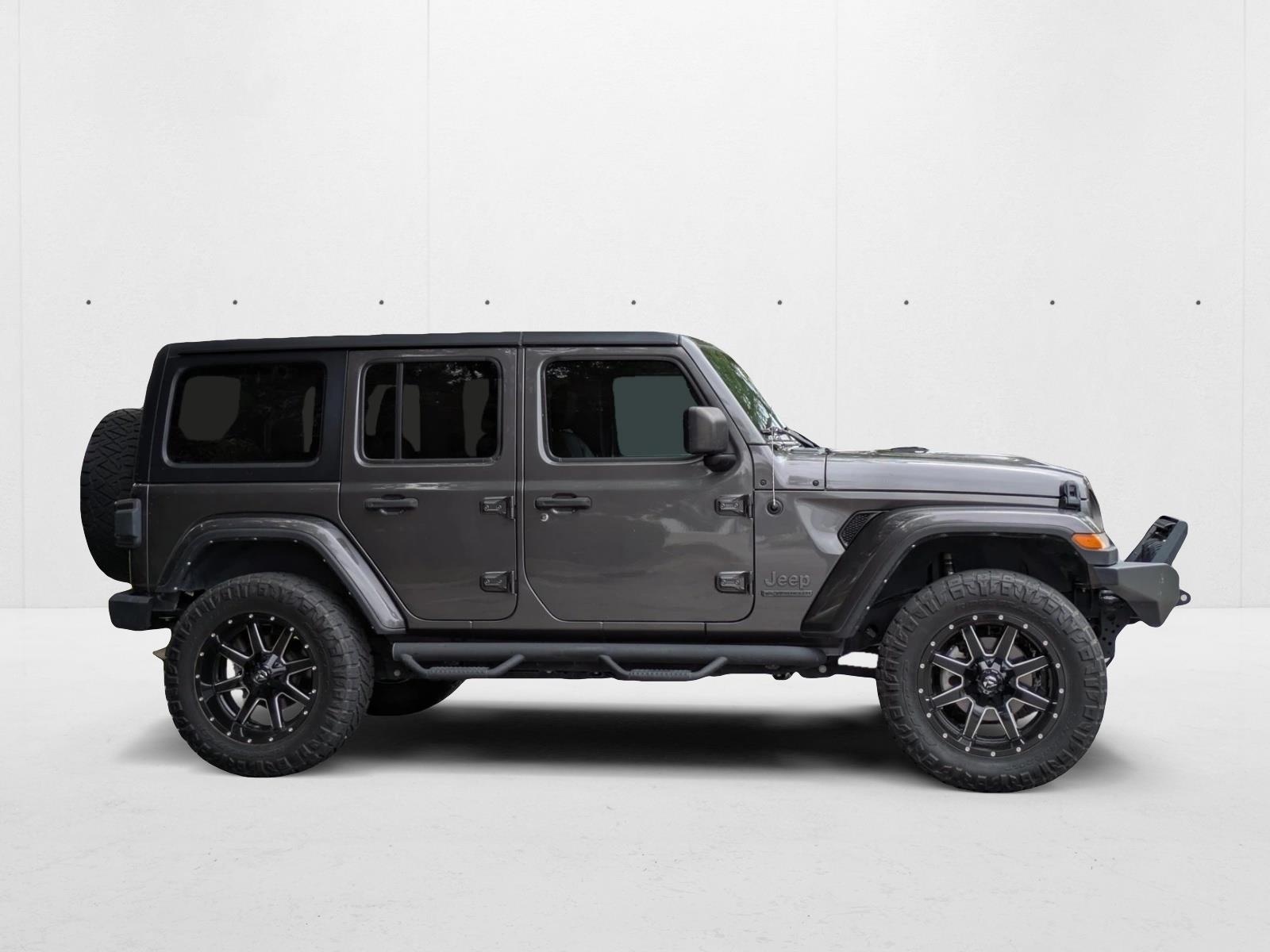 2021 Jeep Wrangler Unlimited Anniversary Edition Sport photo 3