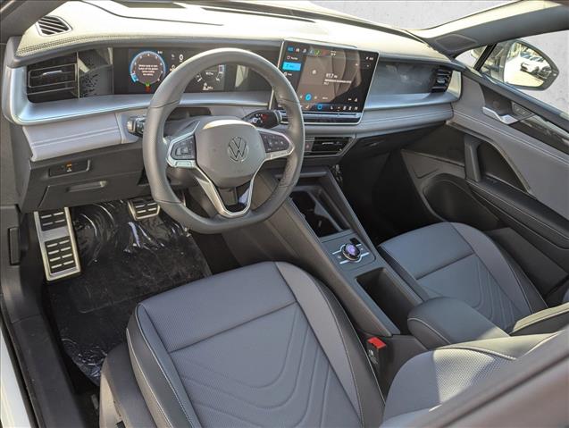 2025 Volkswagen Tiguan SE R-Line Black photo 3