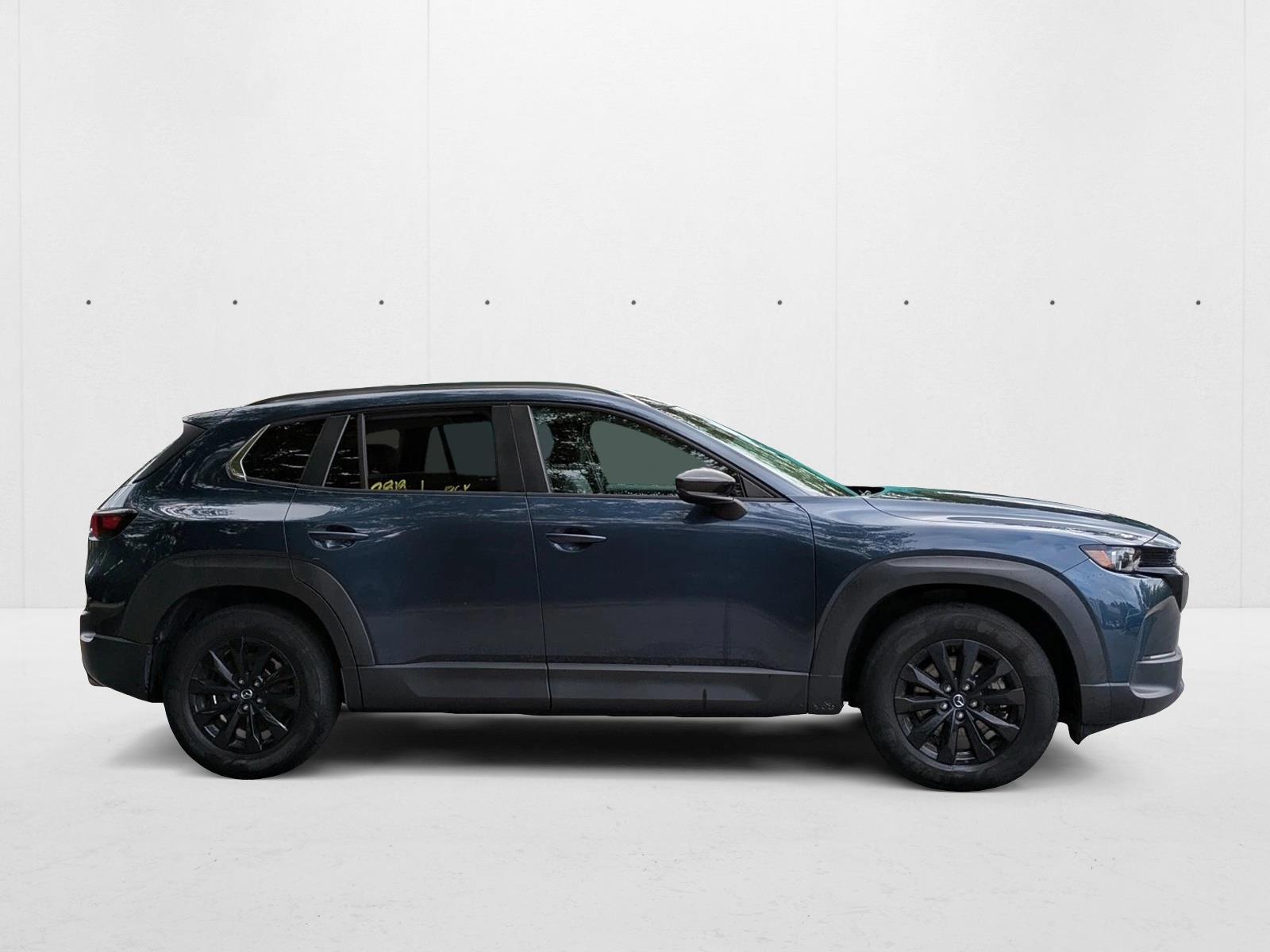 2023 Mazda CX-50 2.5 Preferred Plus photo 2
