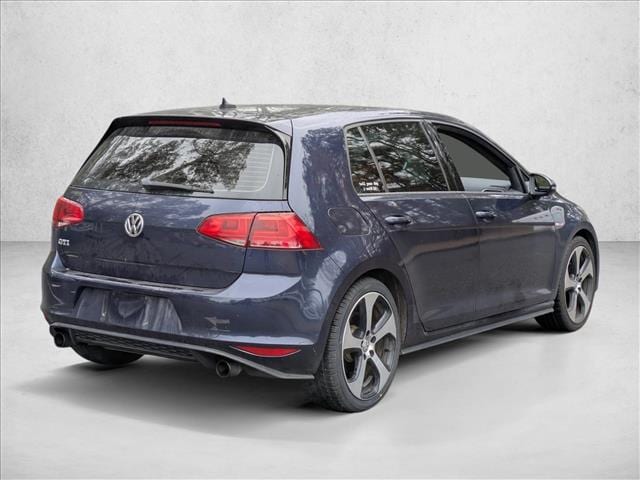 2017 Volkswagen Golf GTI S's photo