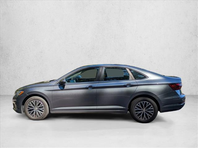 2021 Volkswagen Jetta R-Line photo 2