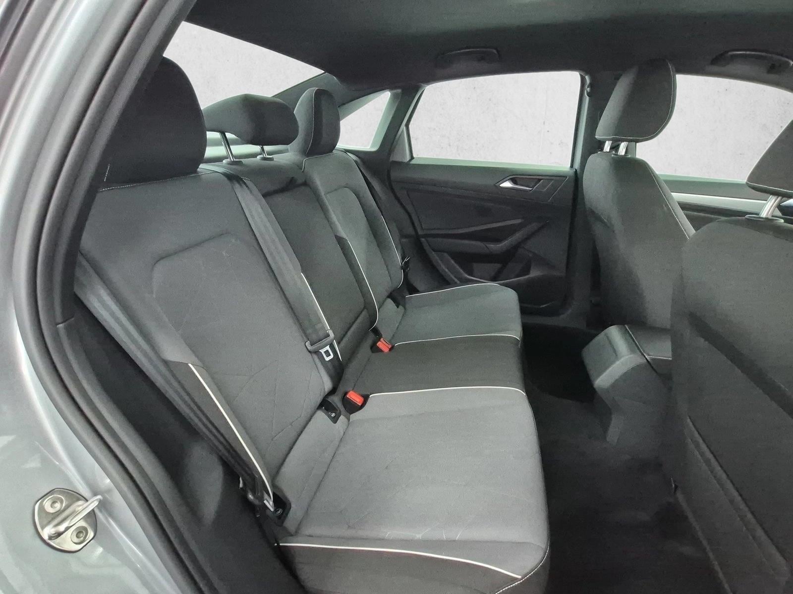 2025 Volkswagen Jetta Sport - Photo 22