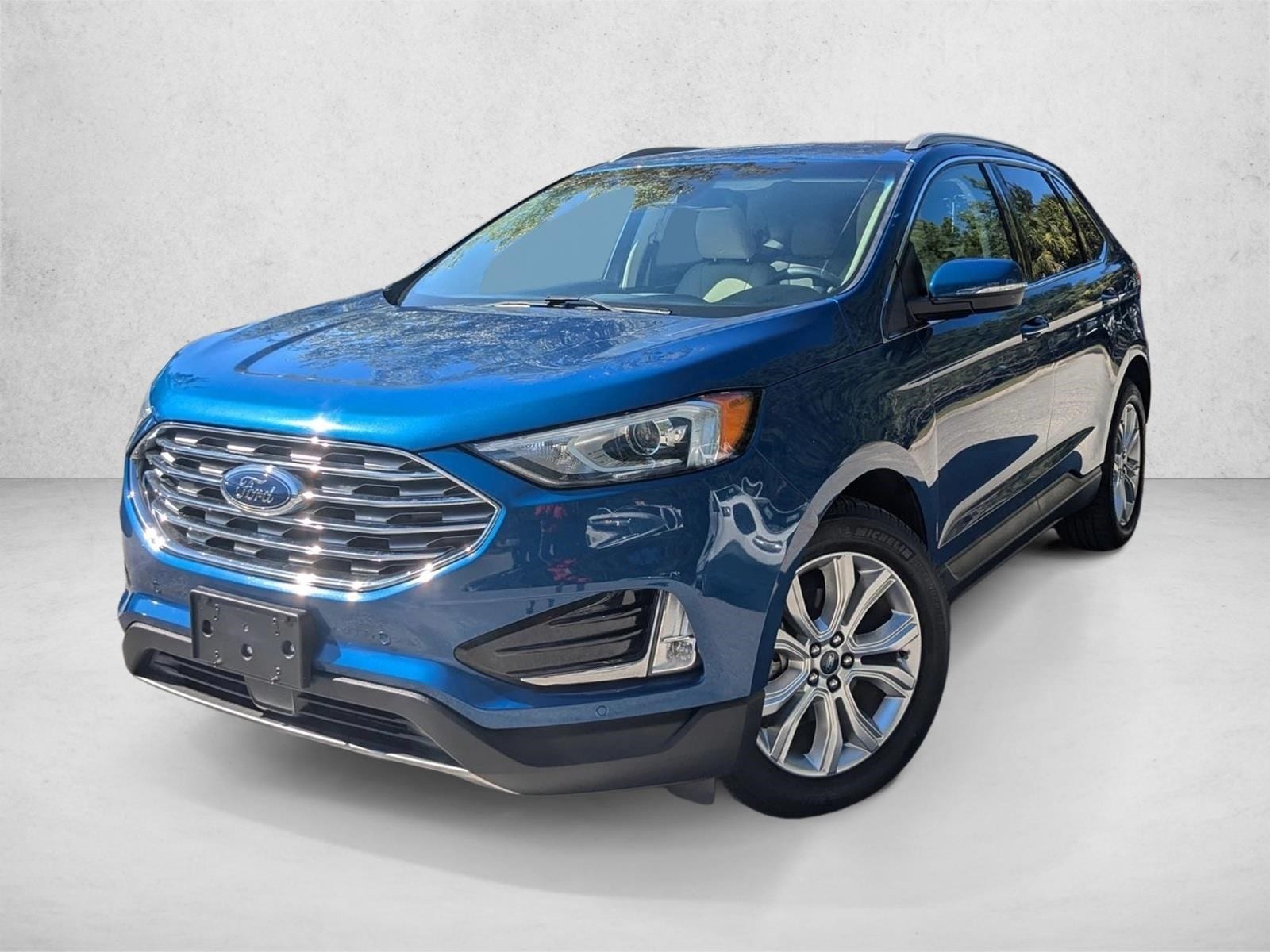 2020 Ford Edge Titanium's photo