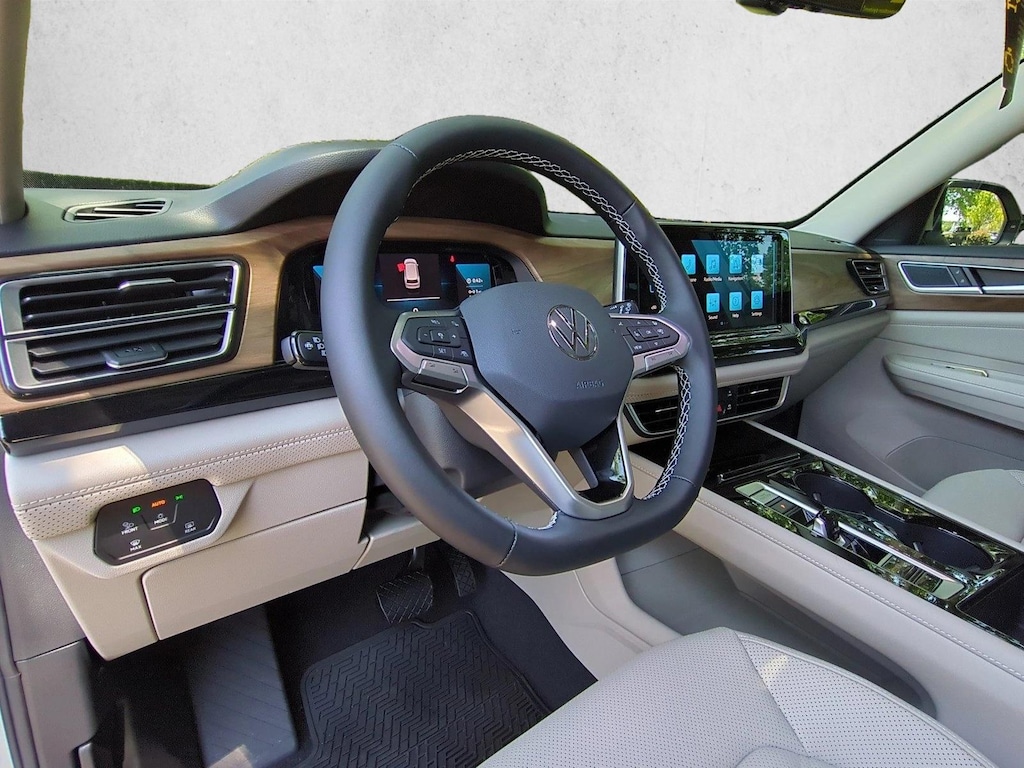 New 2026 Volkswagen Atlas 2.0T SE w/Technology Sport Utility