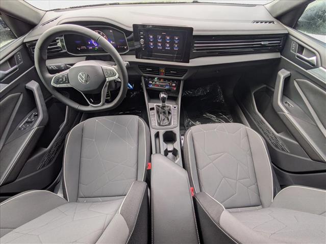 2025 Volkswagen Jetta Sport photo 3