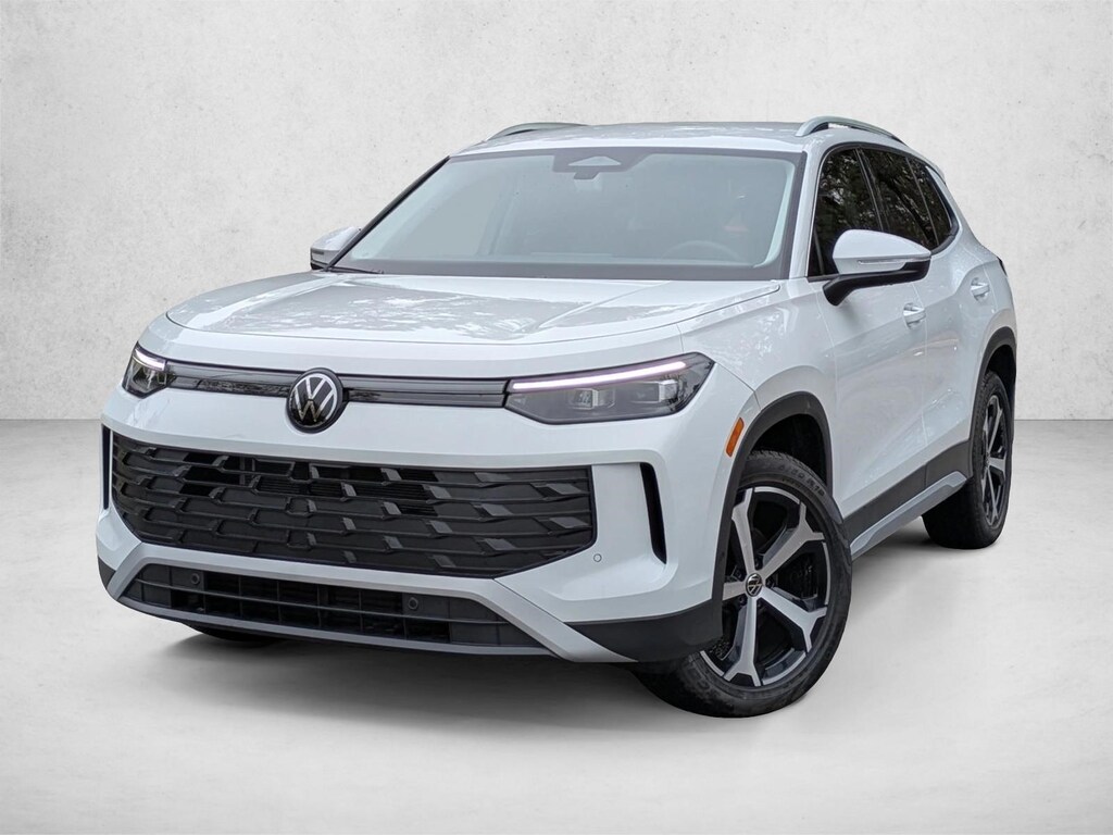 New 2025 Volkswagen Tiguan SE Sport Utility