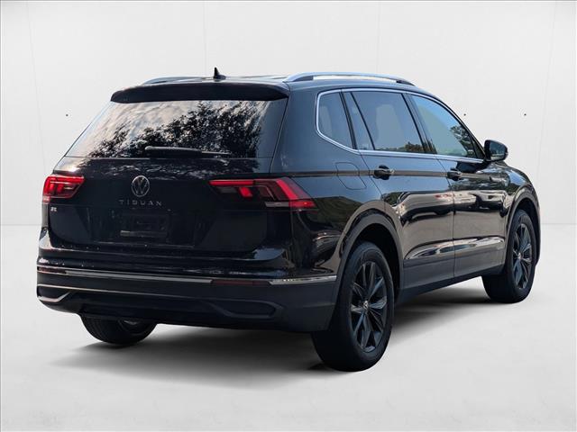 2024 Volkswagen Tiguan SE R-Line Black Sport photo 2