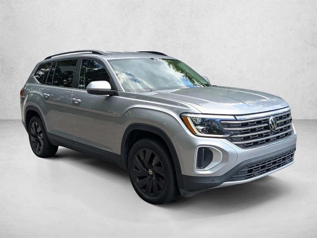 Used 2024 Volkswagen Atlas 2.0T SE w/Technology Sport Utility