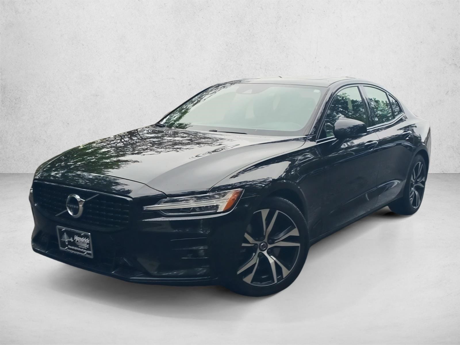 2021 Volvo S60 R-Design's photo