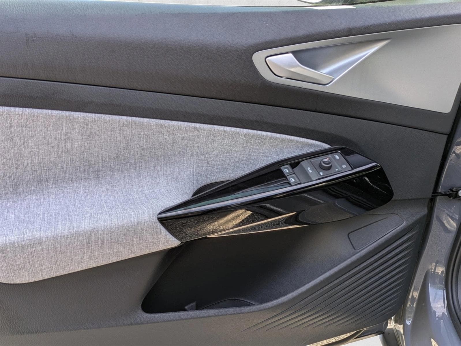 2025 Volkswagen ID.4 PRO - Photo 16