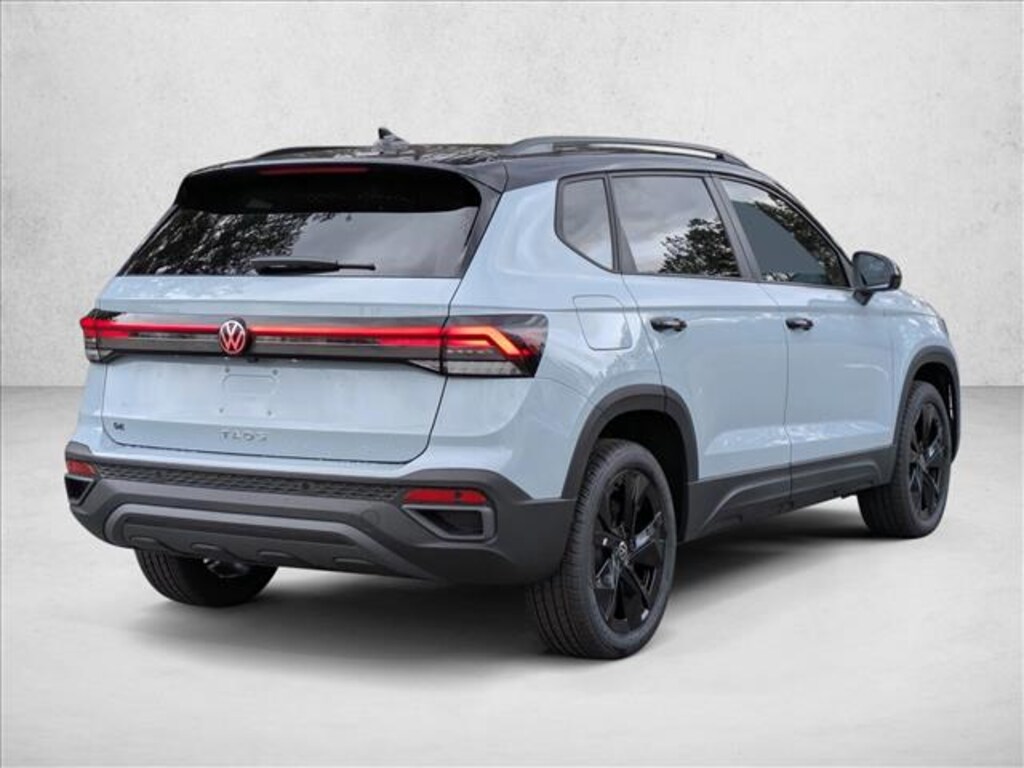 New 2026 Volkswagen Taos SE Black Sport Utility