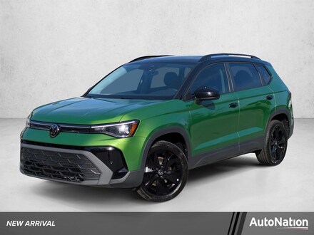 2025 Volkswagen Taos SE Black Sport Utility
