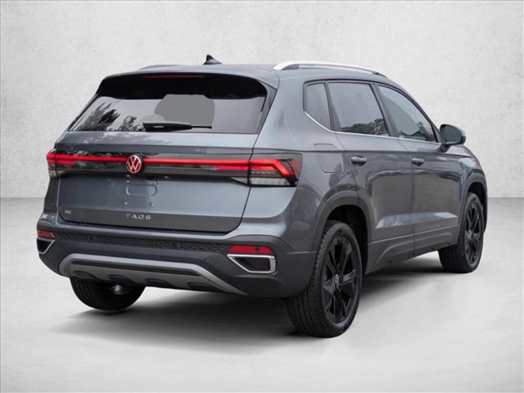 New 2026 Volkswagen Taos SE Sport Utility