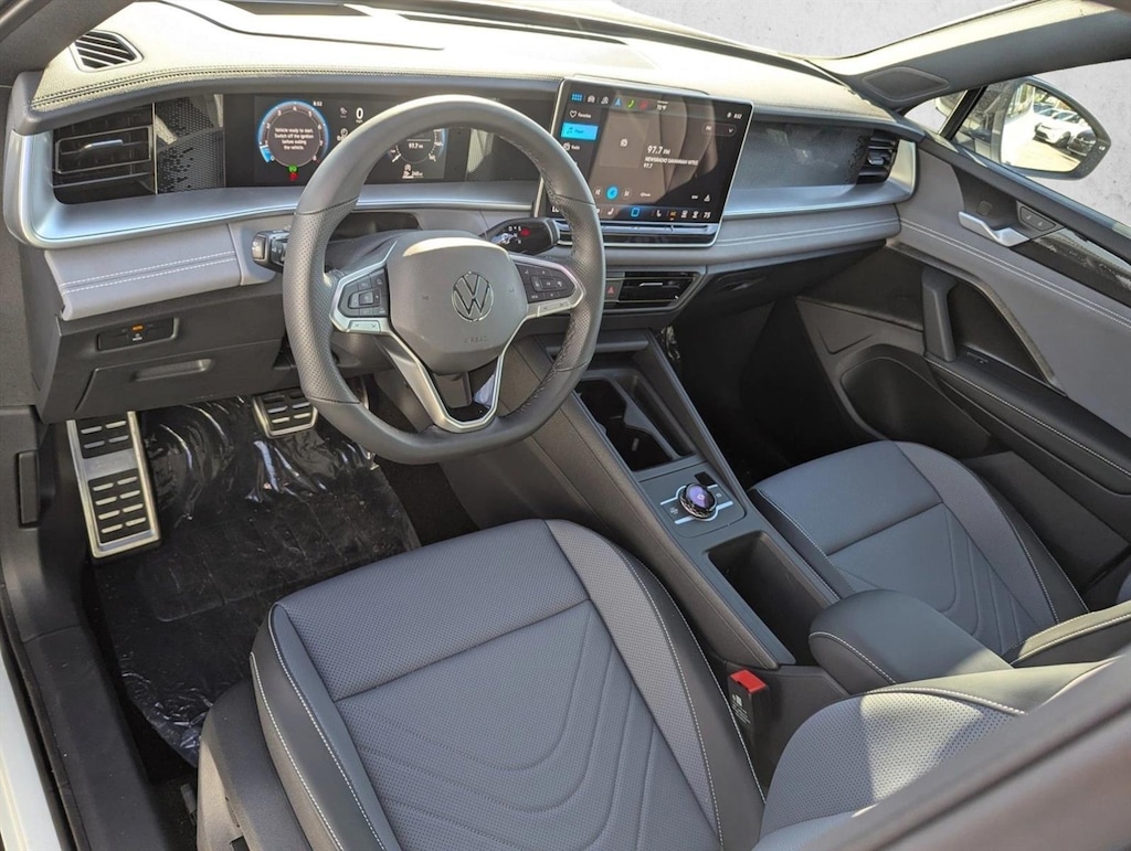 New 2025 Volkswagen Tiguan SE R-Line Black Sport Utility