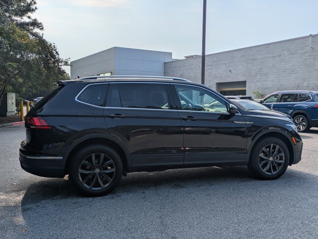 2023 Volkswagen Tiguan SE Sport photo 3