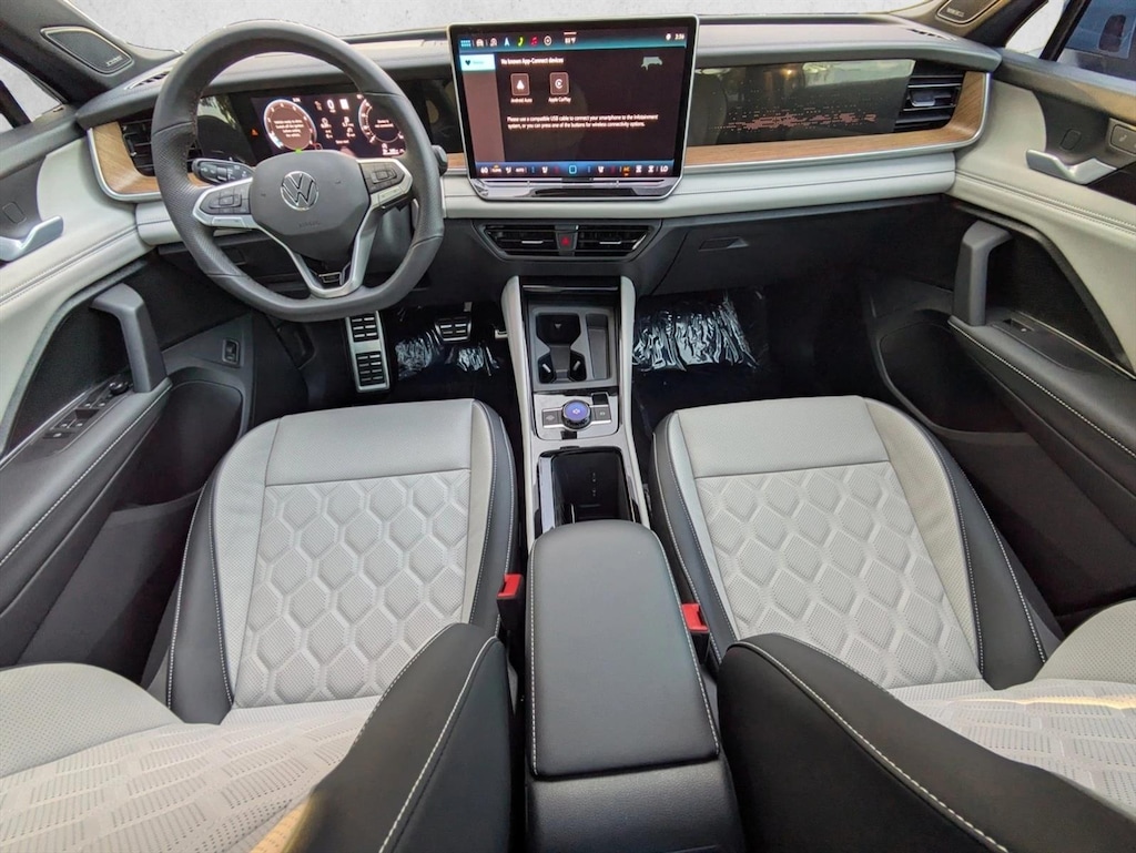 New 2026 Volkswagen Tiguan SEL R-Line Turbo Sport Utility