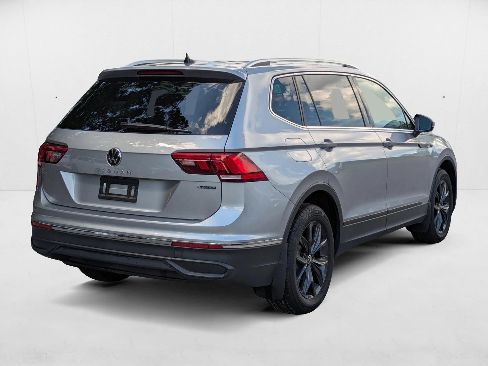 2024 Volkswagen Tiguan SE Sport photo 2