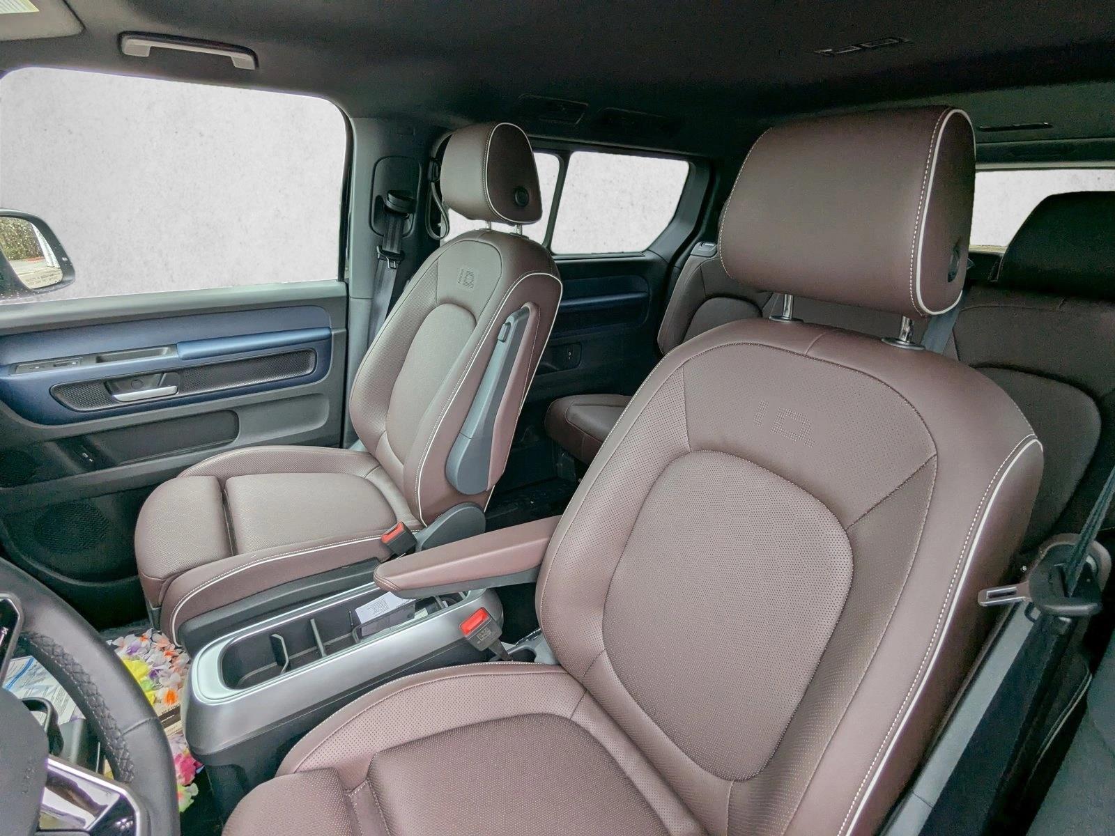 2025 Volkswagen ID. Buzz PRO S - Photo 8