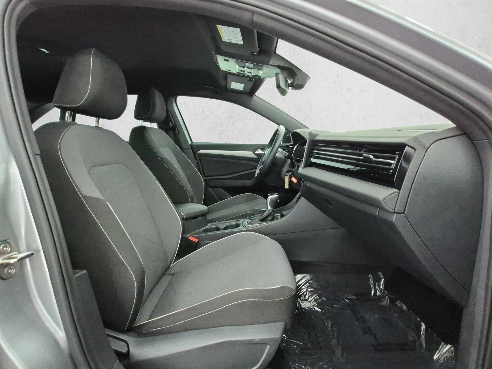 2025 Volkswagen Jetta Sport - Photo 23