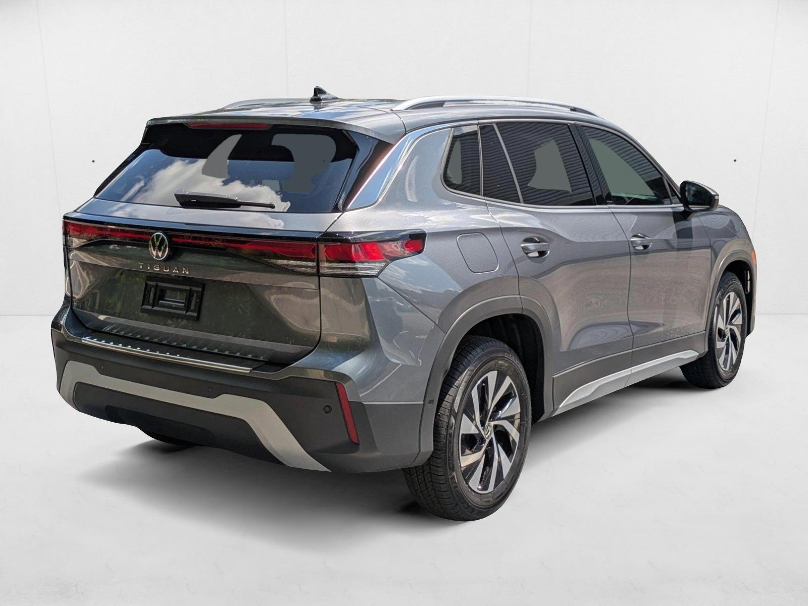 2025 Volkswagen Tiguan S photo 2