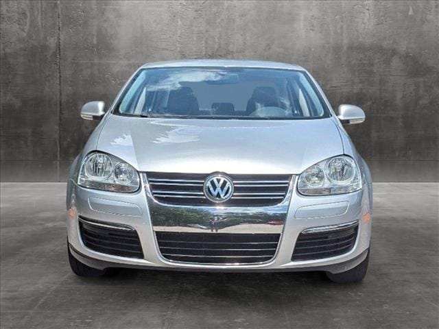 Used 2010 Volkswagen Jetta Limited Edition with VIN 3VWAX7AJ7AM072681 for sale in Hardeeville, SC