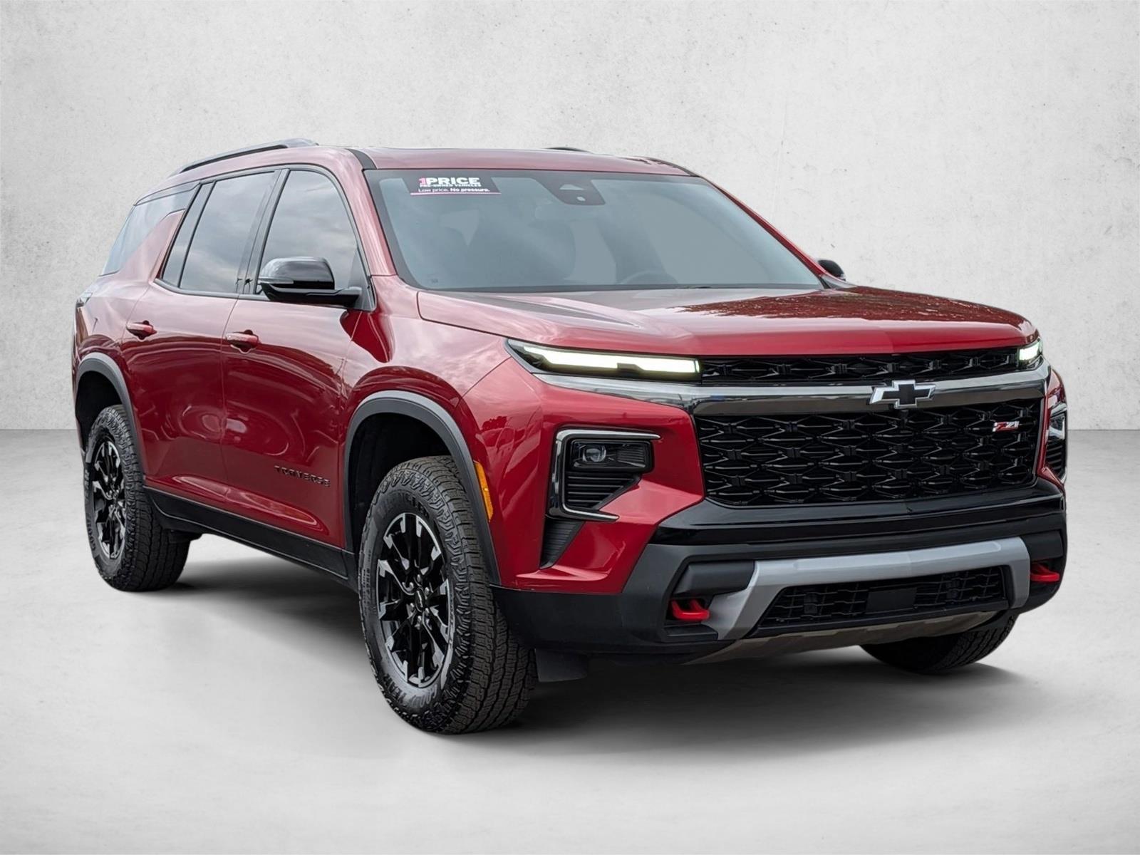 2025 Chevrolet Traverse Z71 photo 3