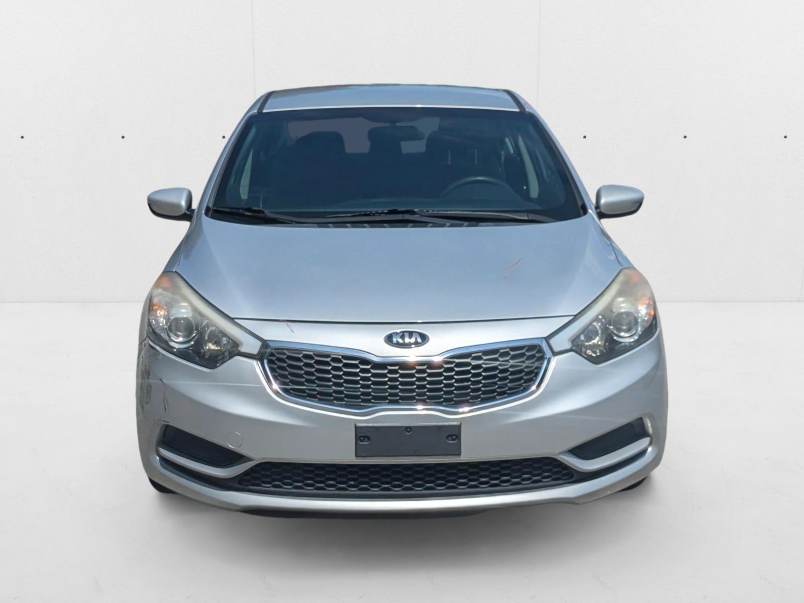 2016 Kia Forte LX photo 2