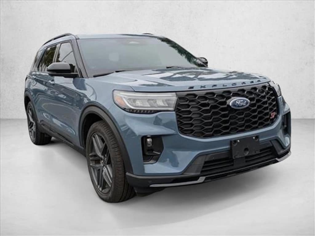 Used 2025 Ford Explorer ST Sport Utility