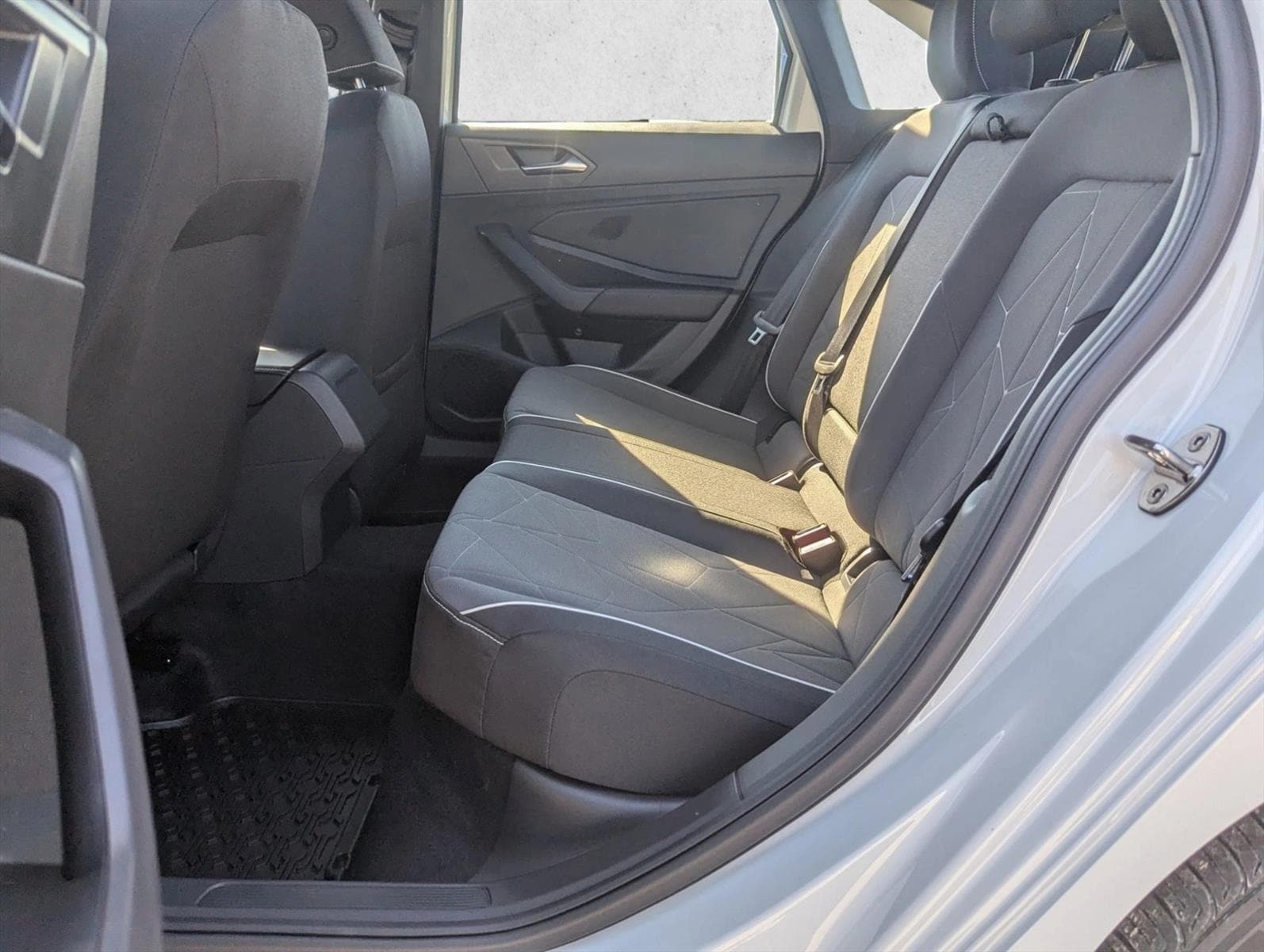 2026 Volkswagen Jetta Sport - Photo 14
