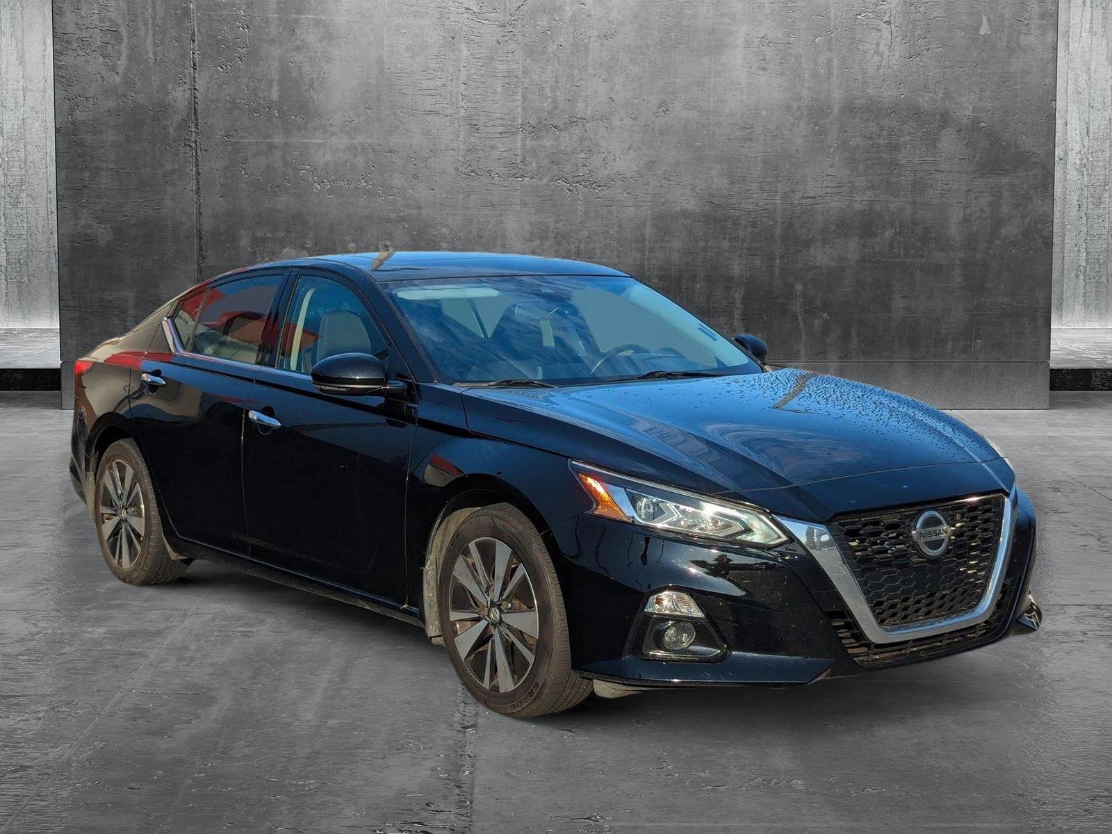 2019 Nissan Altima 2.5 SV photo 3