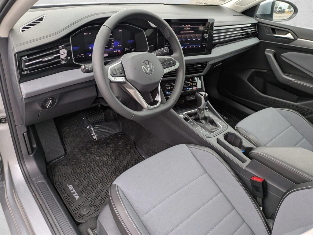 New 2026 Volkswagen Jetta SE 4dr Car