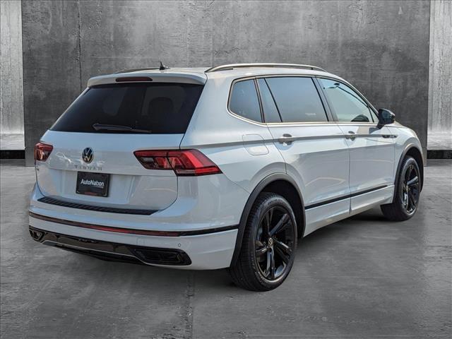 2024 Volkswagen Tiguan SE R-Line Black Sport photo 2