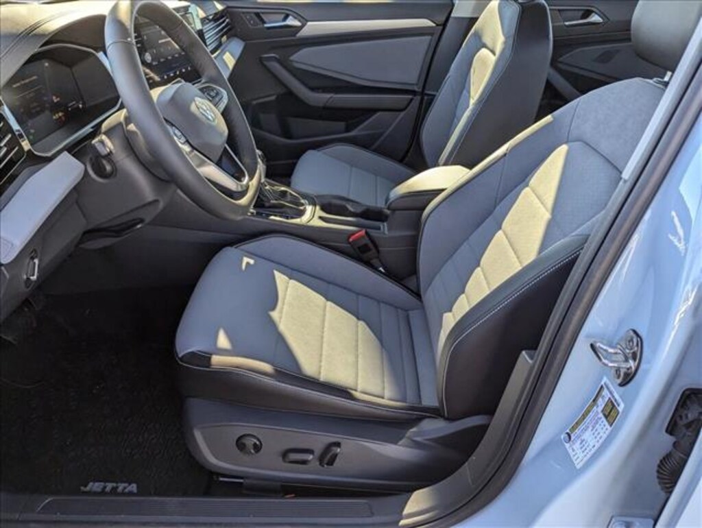 New 2026 Volkswagen Jetta SE 4dr Car