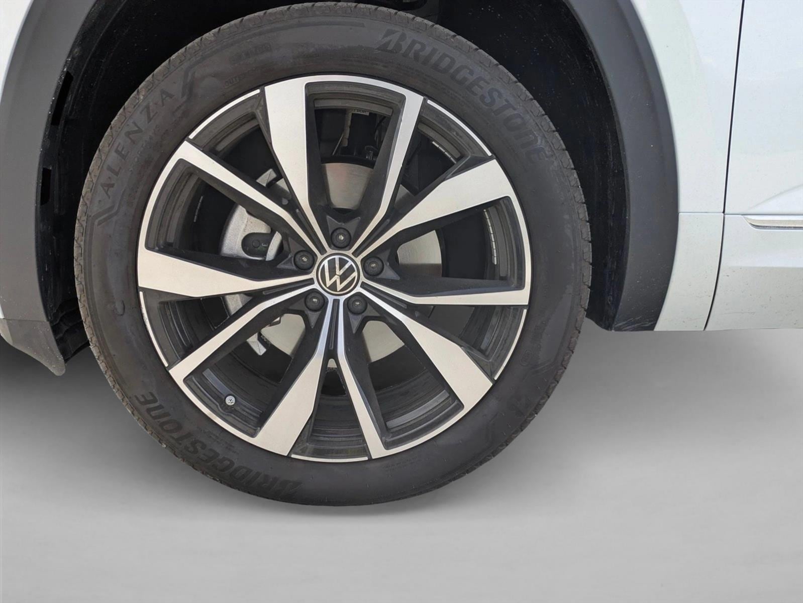 2026 Volkswagen Atlas Cross Sport SEL Premium R-LINE - Photo 16