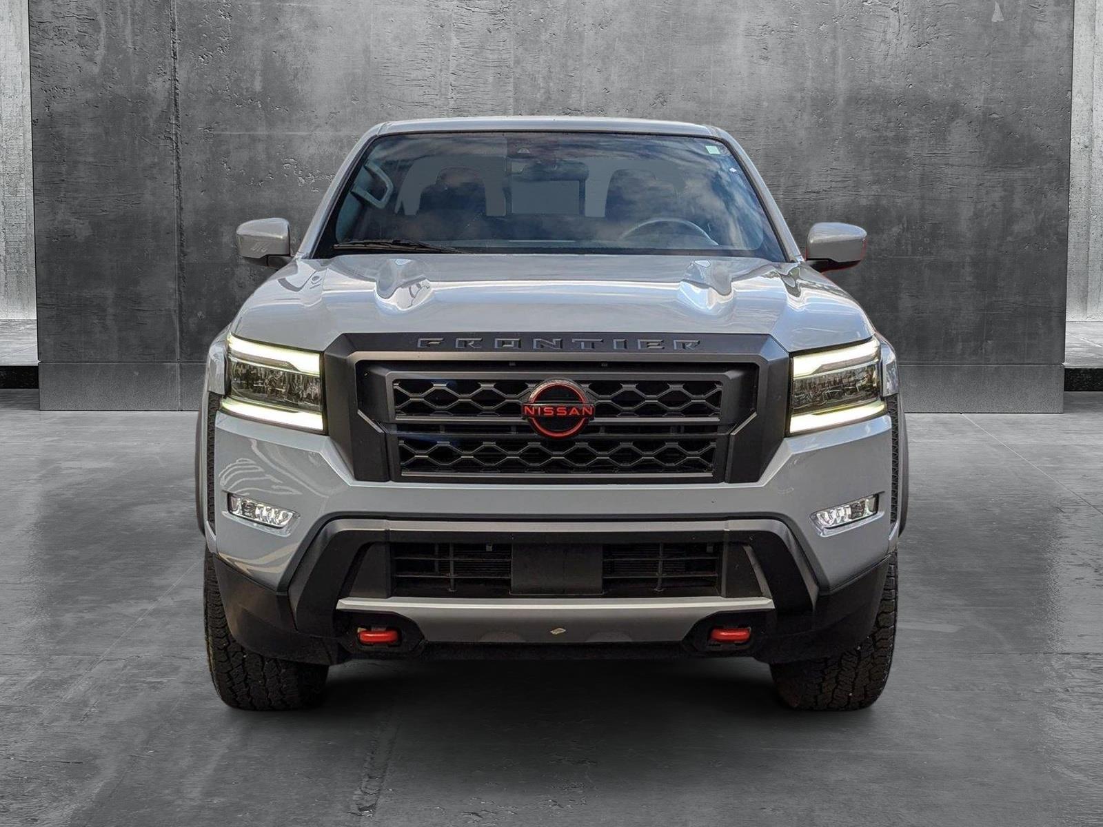 2024 Nissan Frontier PRO-X Crew Cab photo 2