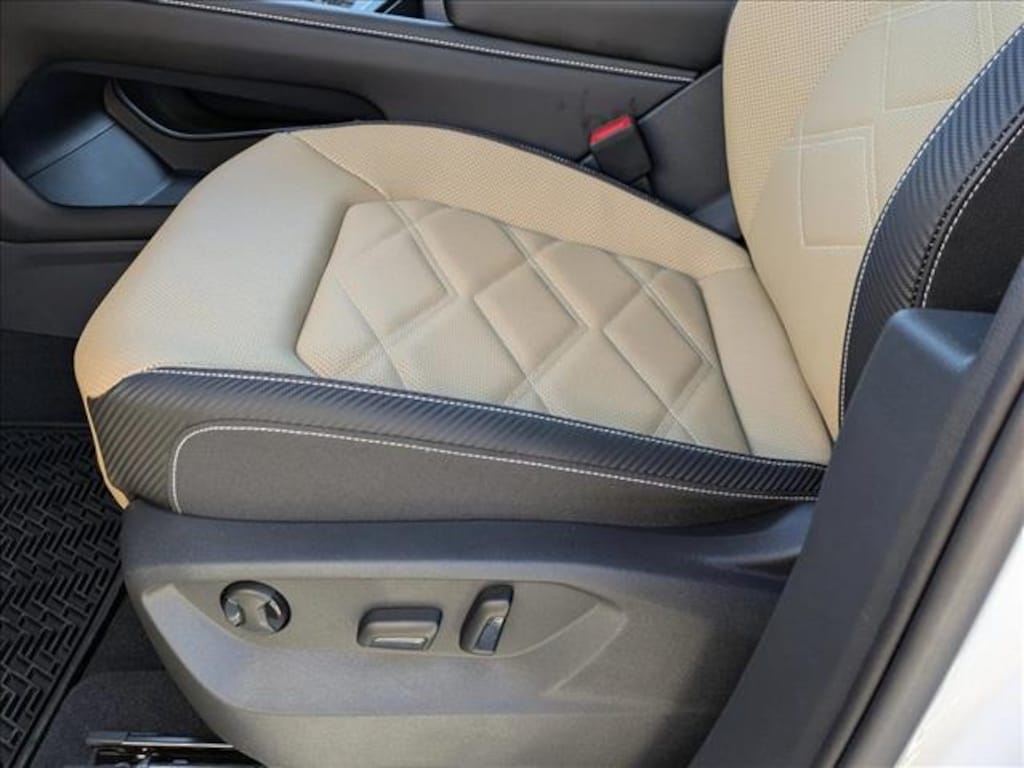 New 2026 Volkswagen Atlas Cross Sport 2.0T SE Sport Utility