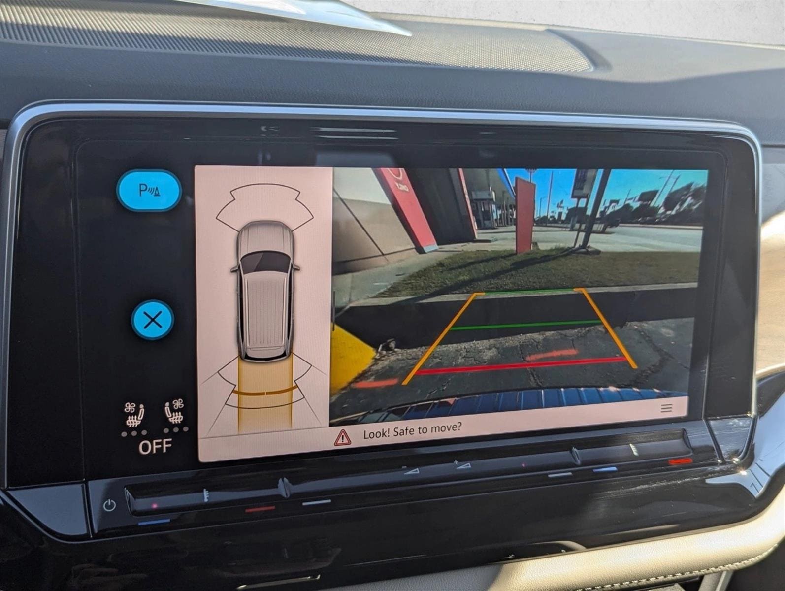 2026 Volkswagen Atlas SE w/Tech - Photo 12