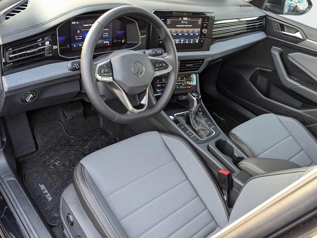 New 2025 Volkswagen Jetta SE 4dr Car