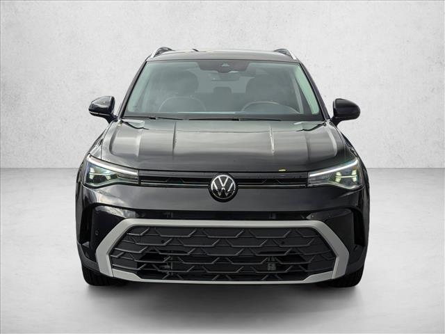 2025 Volkswagen Taos SE photo 2
