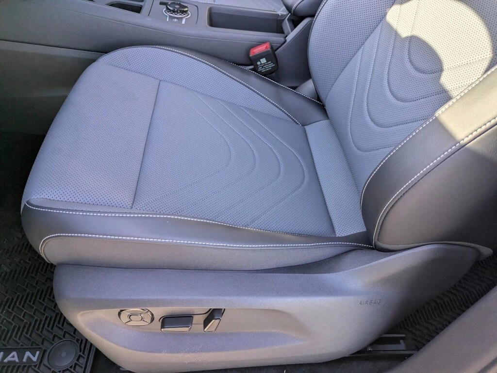 New 2026 Volkswagen Tiguan SE R-Line Black Sport Utility