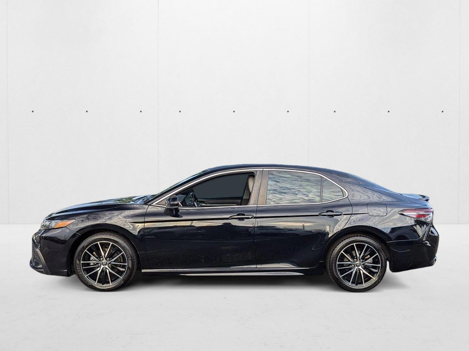 Image of Used 2021 Toyota Camry SE