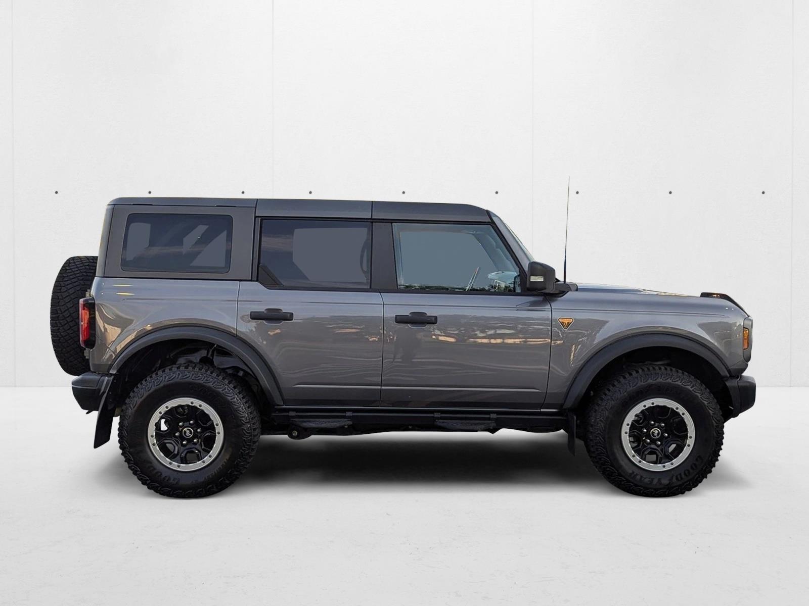 2022 Ford Bronco Badlands photo 4