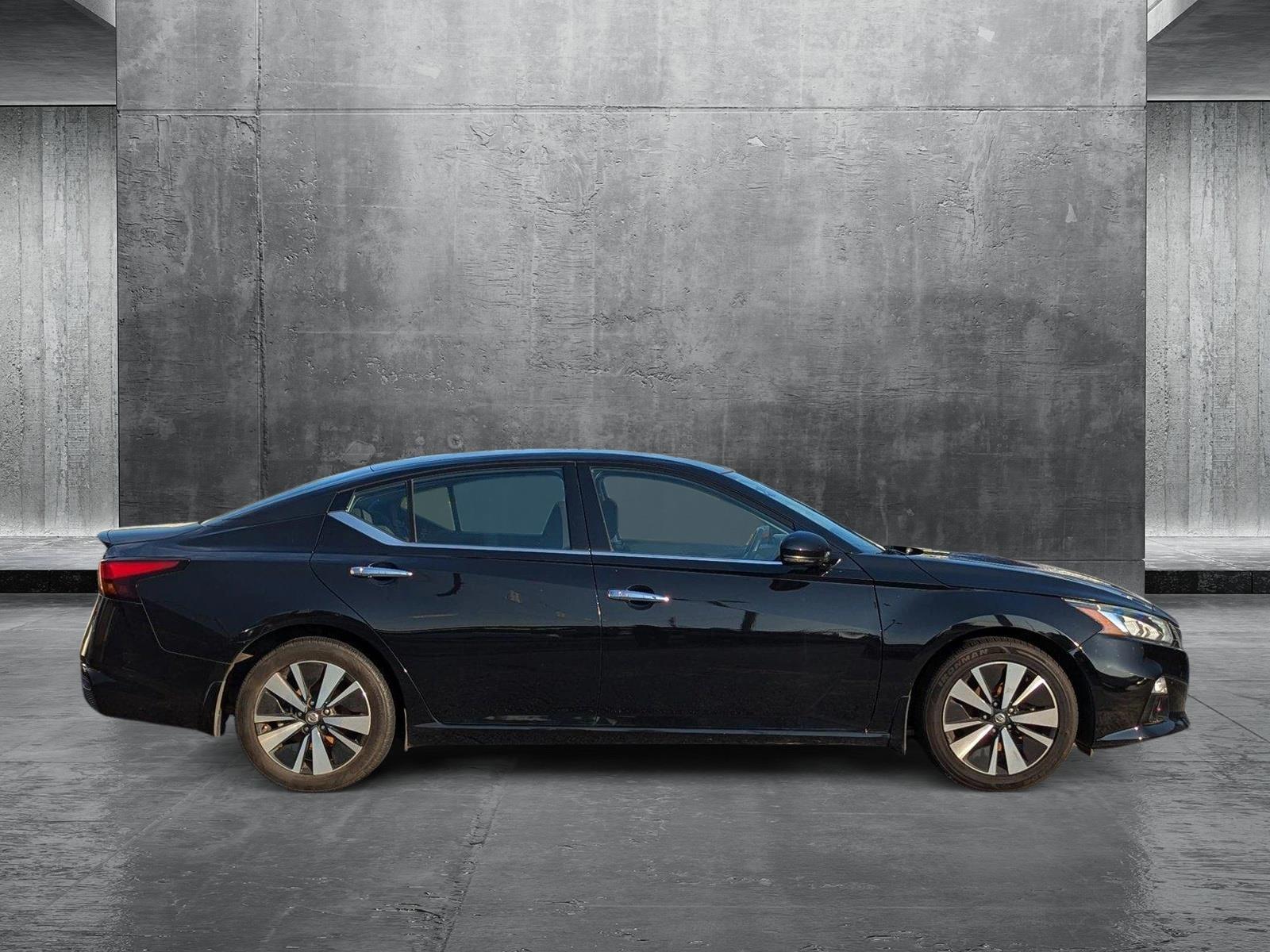 2019 Nissan Altima 2.5 SV photo 4