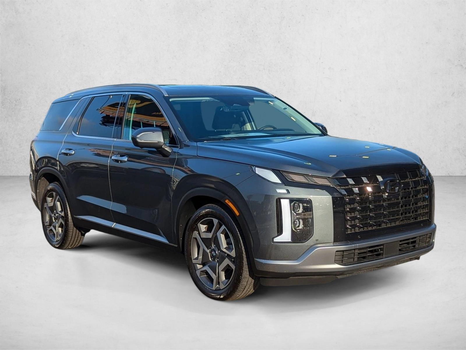 2024 Hyundai Palisade SEL photo 2
