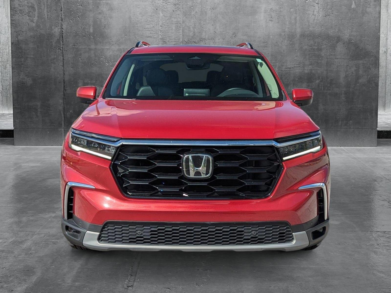 2024 Honda Pilot Touring Sport photo 2