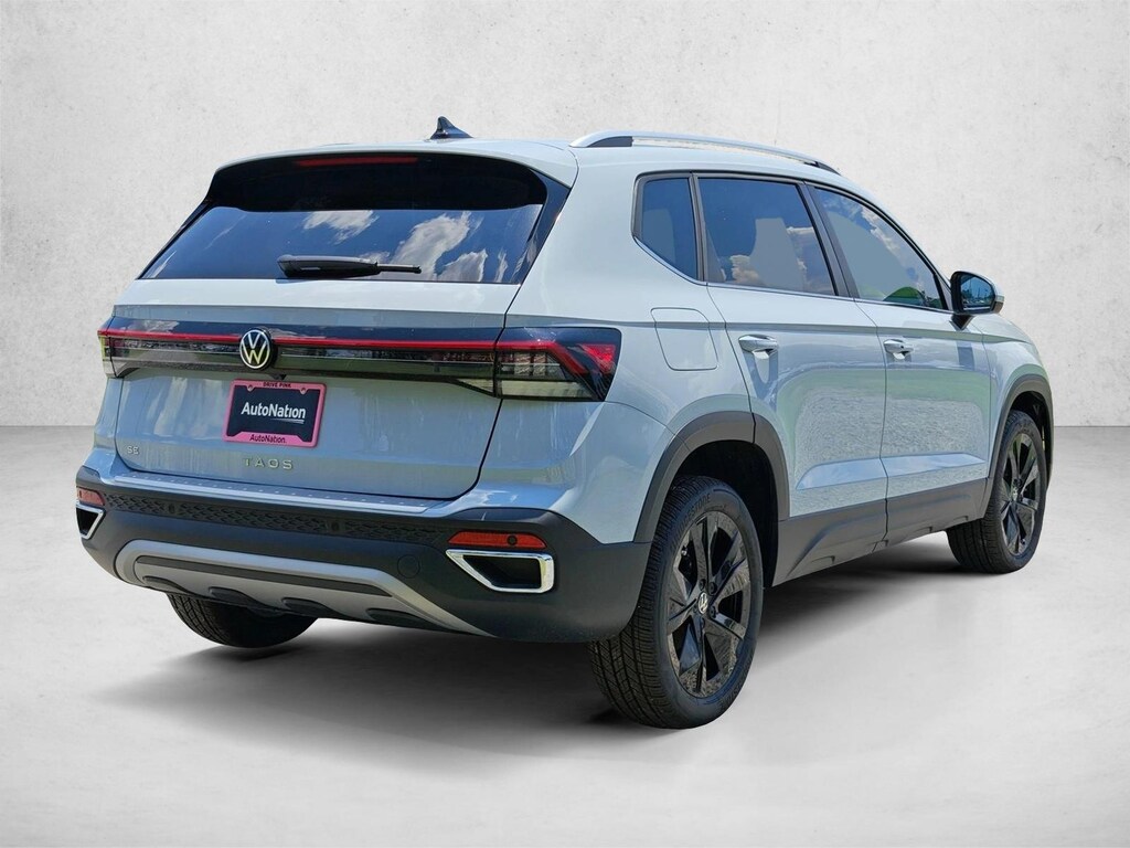 New 2026 Volkswagen Taos SE Sport Utility