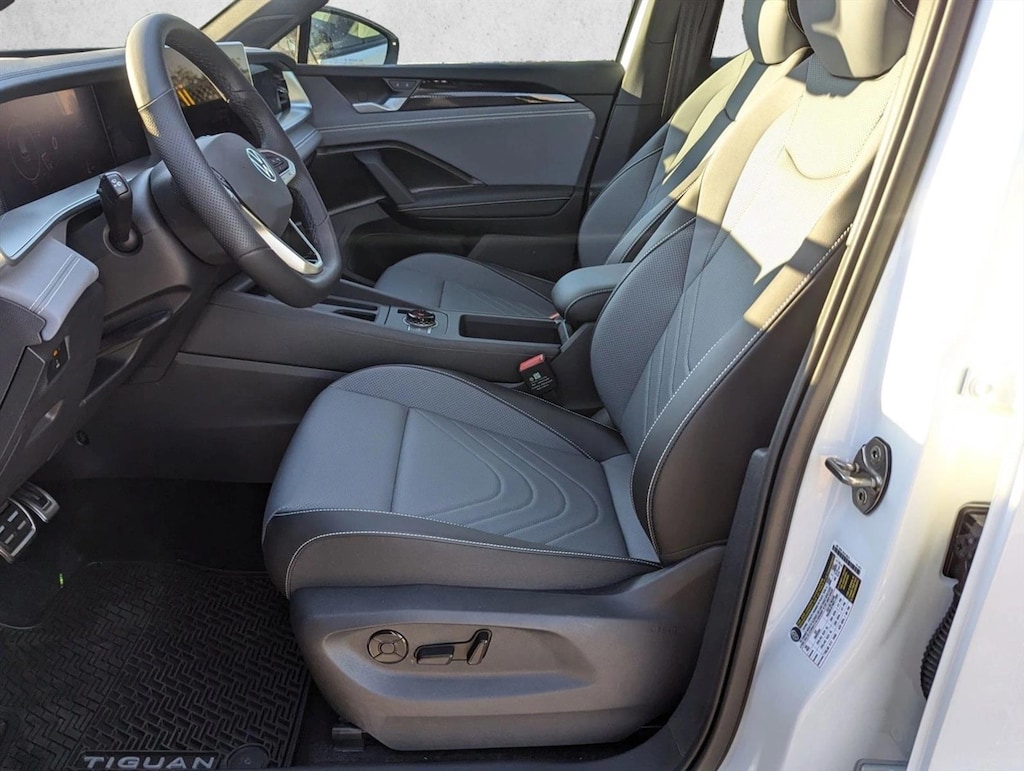 New 2026 Volkswagen Tiguan SE R-Line Black Sport Utility