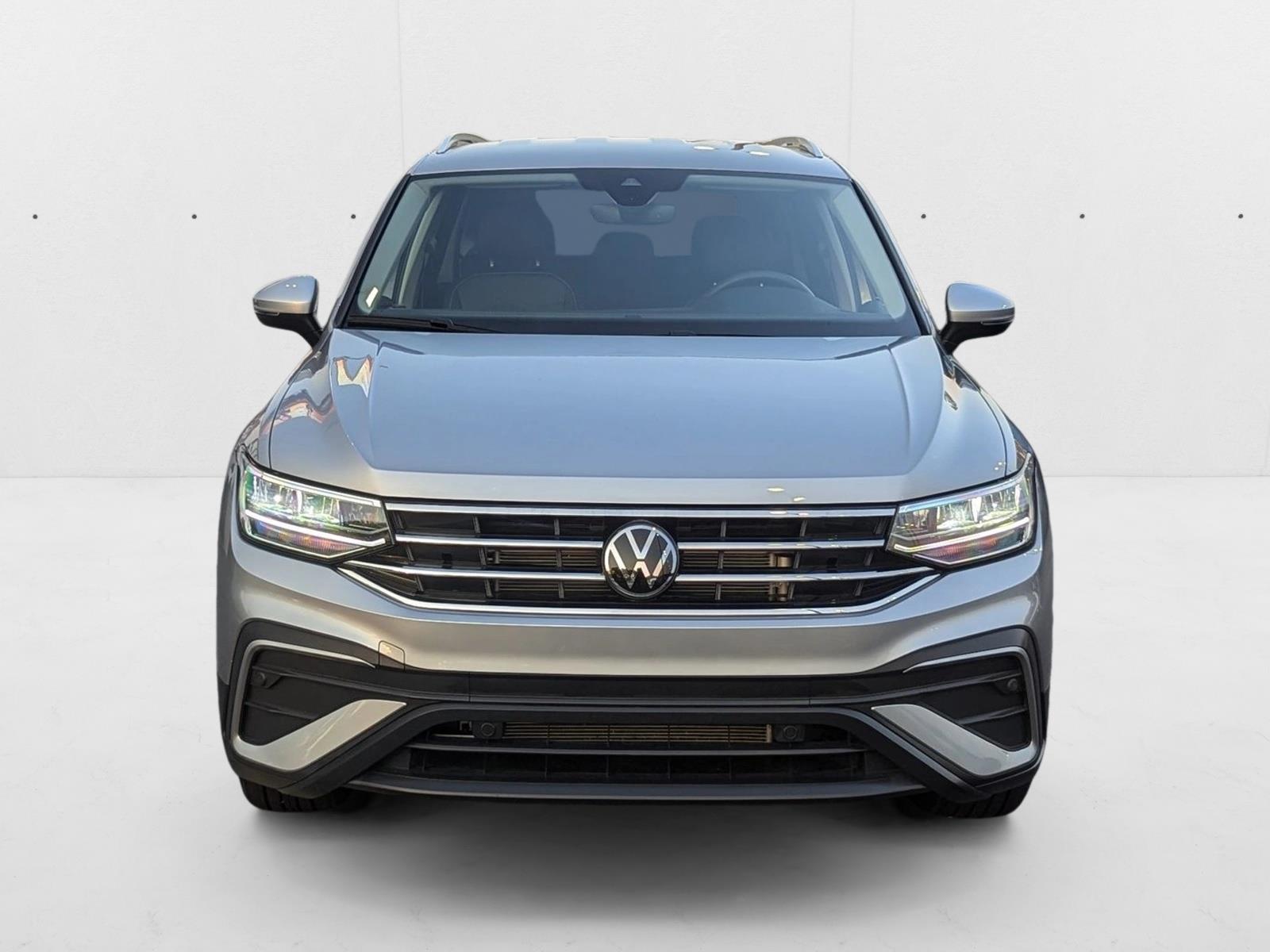 2024 Volkswagen Tiguan SE Sport photo 2