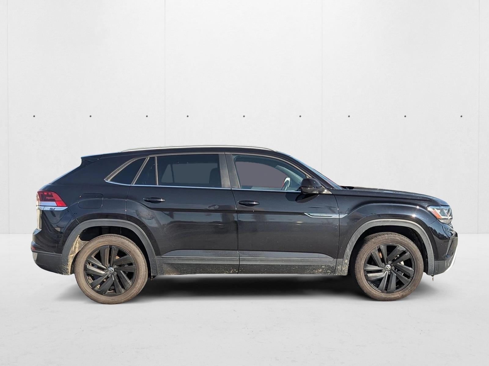 2022 Volkswagen Atlas Cross Sport SE Technology photo 4