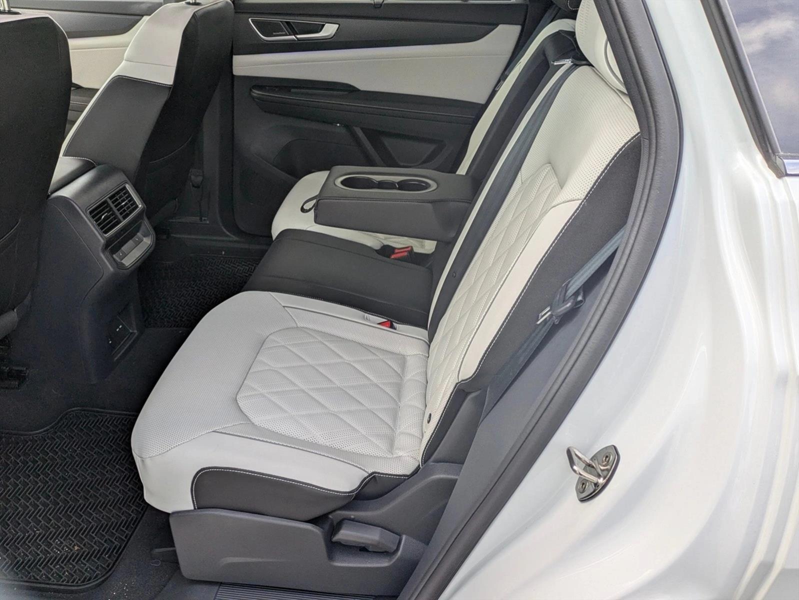2026 Volkswagen Atlas Cross Sport SEL Premium R-LINE - Photo 14